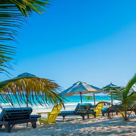 Cabanas La Luna Hotel
