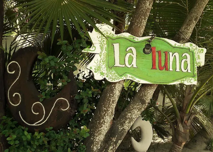 Cabañas La Luna Hotel